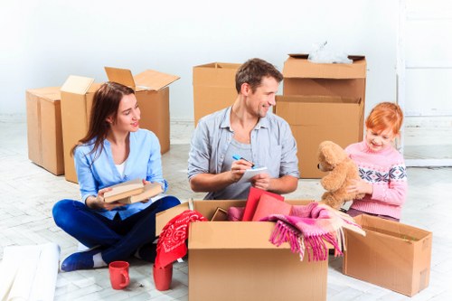 Flexible local moving support with van in Kingston upon Thames